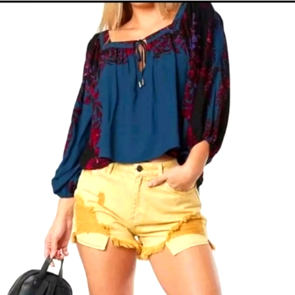 Free People * NWT Womens Shirt Size XS Blue Bohemian Flowy Crop Blue Floral